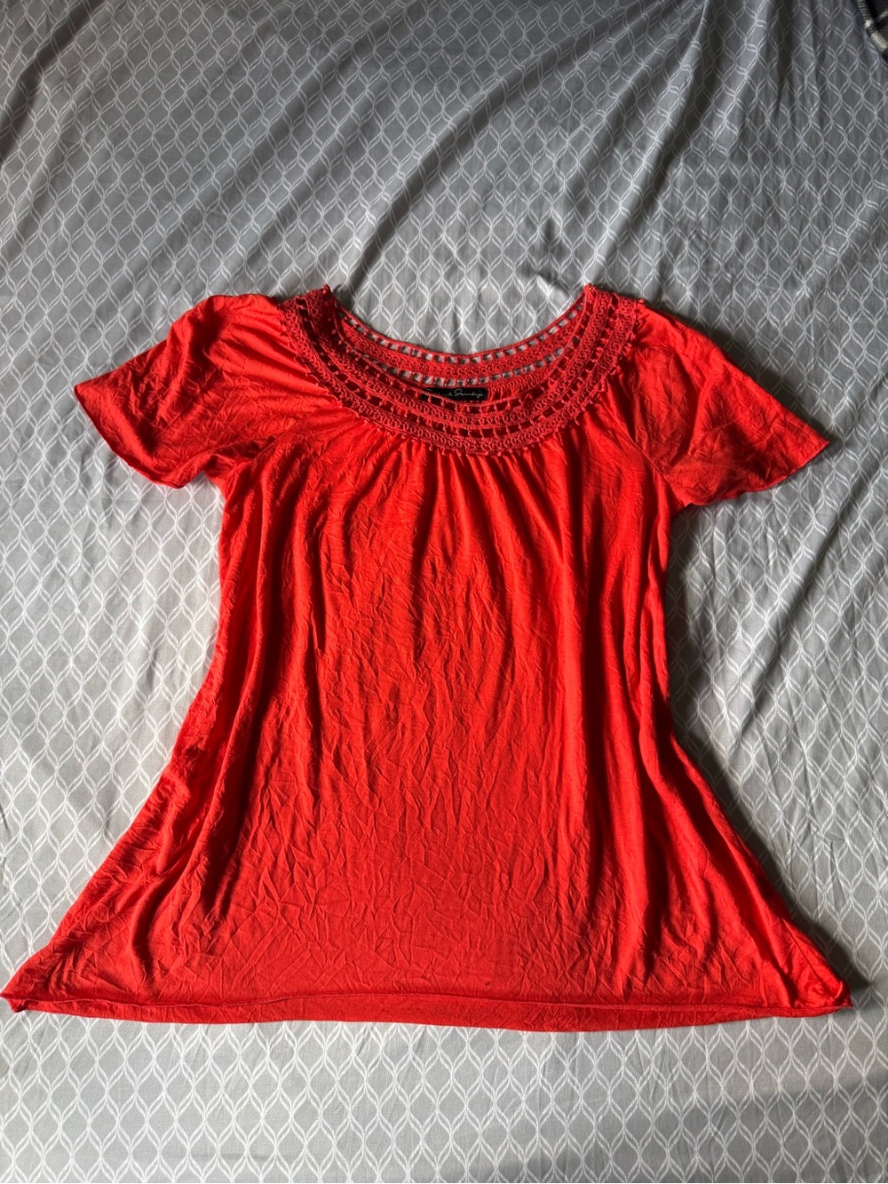 French Laundry Crochet Yoke Short Sleeve Tee in Bright orange Red